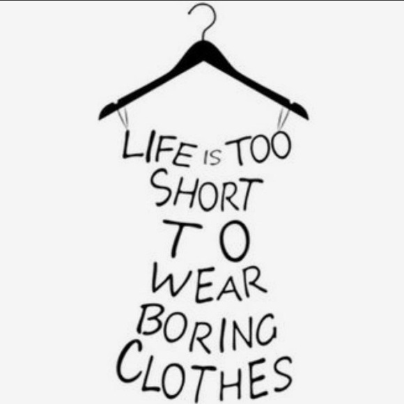 Buy with Confidence! Im a Posh Ambassador with a Five Star Rating! - Picture 4 of 10